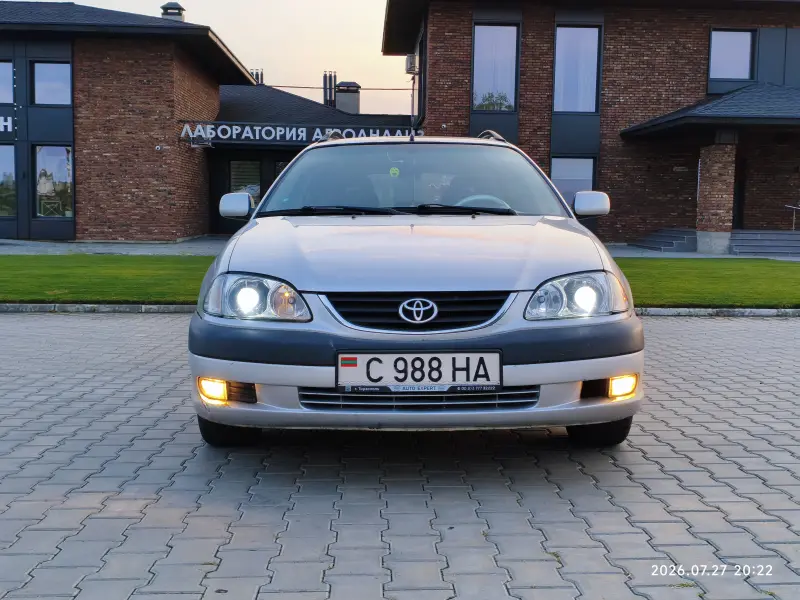Toyota Avensis, 2002