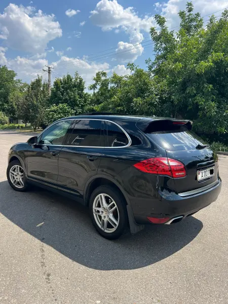 Porsche Cayenne, 2010