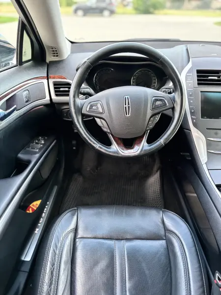 Lincoln MKZ, 2015