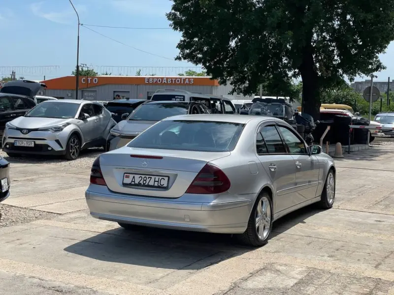 Mercedes-Benz E-Class, 2005