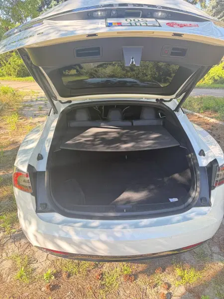 TESLA S, 2016