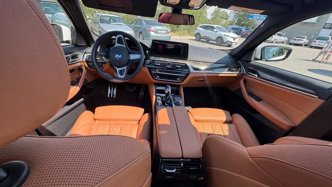 BMW 5 Series, 2022