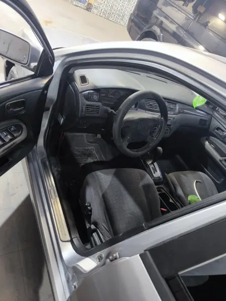 Mitsubishi Lancer, 2001