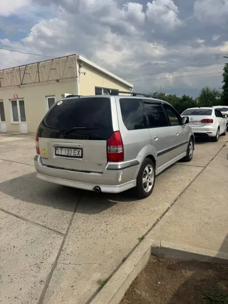 Mitsubishi Space Star, 2001
