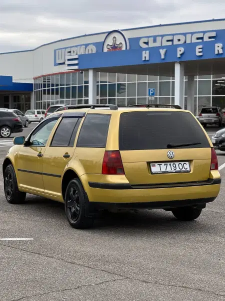 Volkswagen Golf, 2000