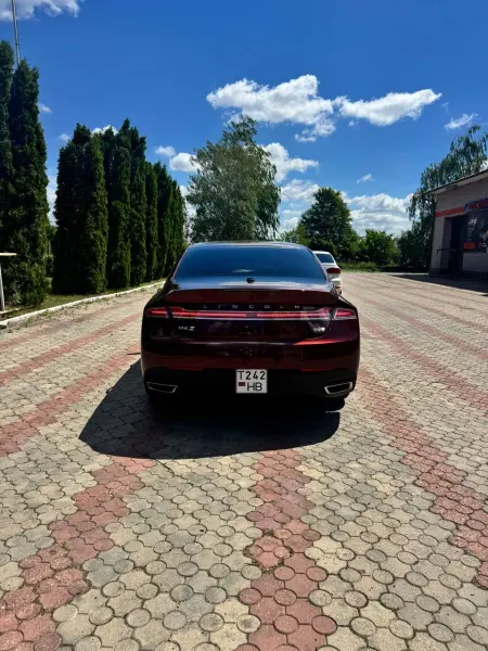 Lincoln MKZ, 2014