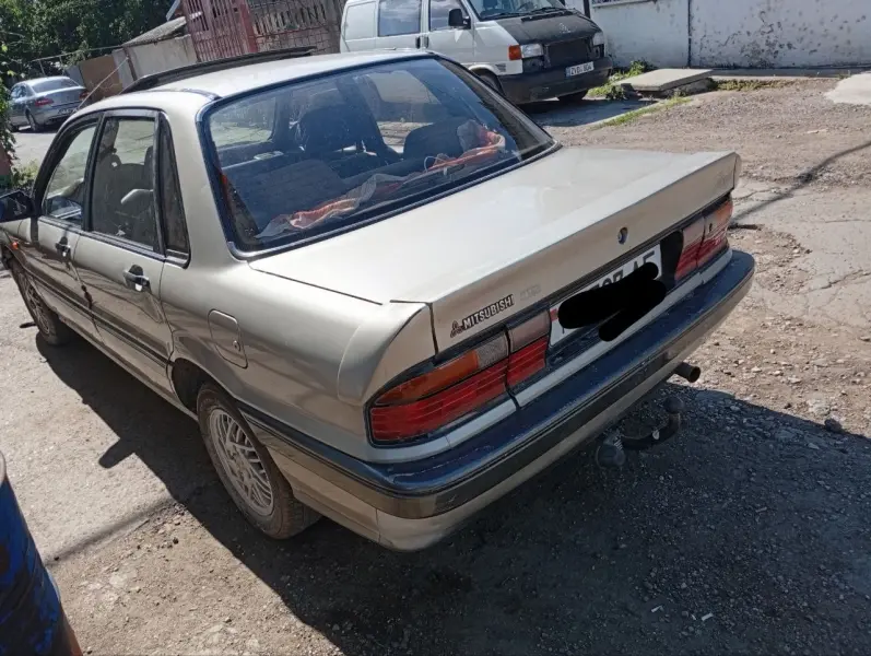 Mitsubishi Galant, 1990