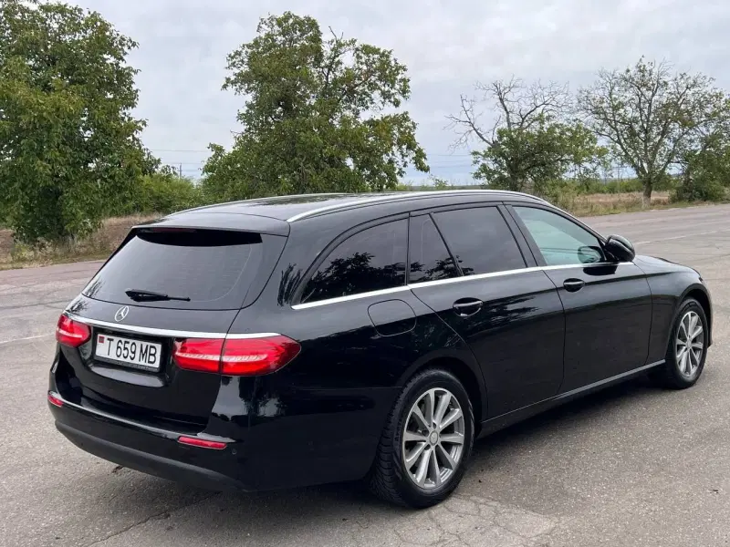 Mercedes-Benz E-Class, 2017