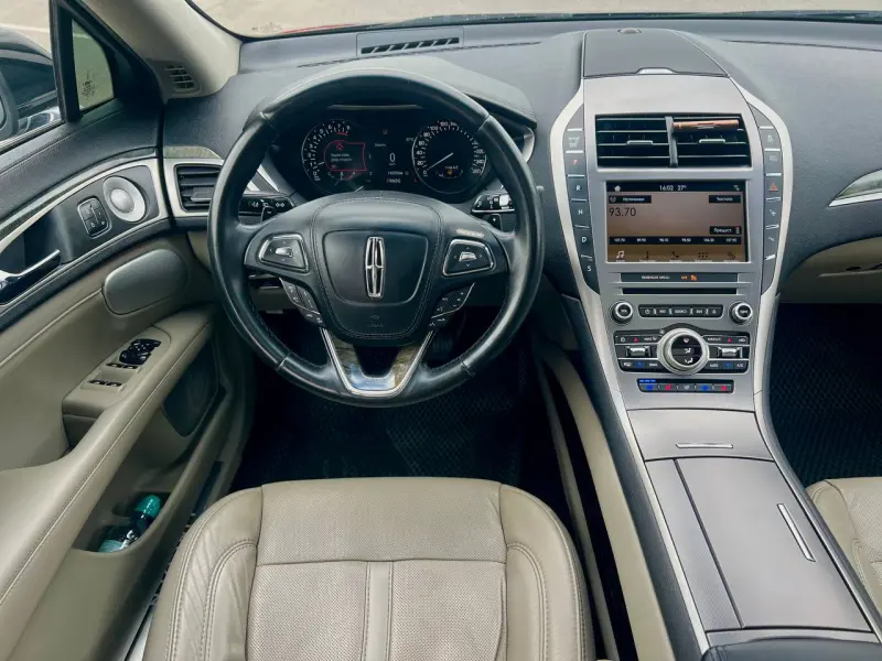 Lincoln MKZ, 2017
