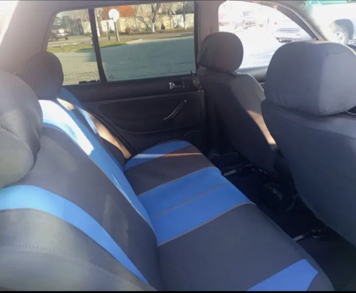 Volkswagen Golf, 2000