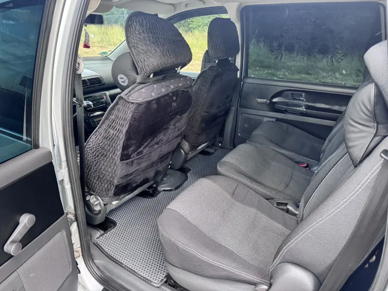 Volkswagen Sharan, 2004