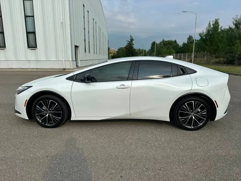 Toyota Prius, 2024