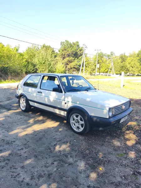 Volkswagen Golf, 1990