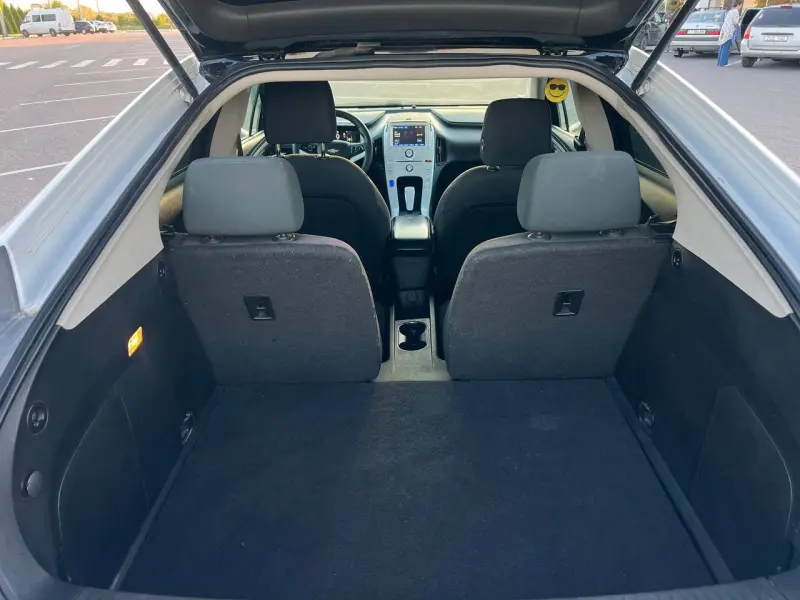 Chevrolet Volt, 2012