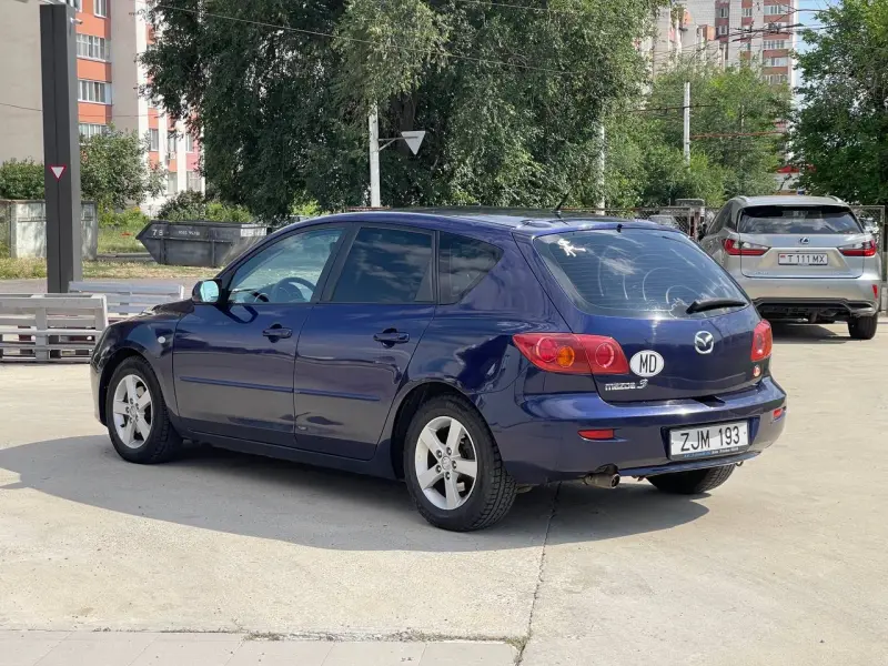 Mazda 323, 2005