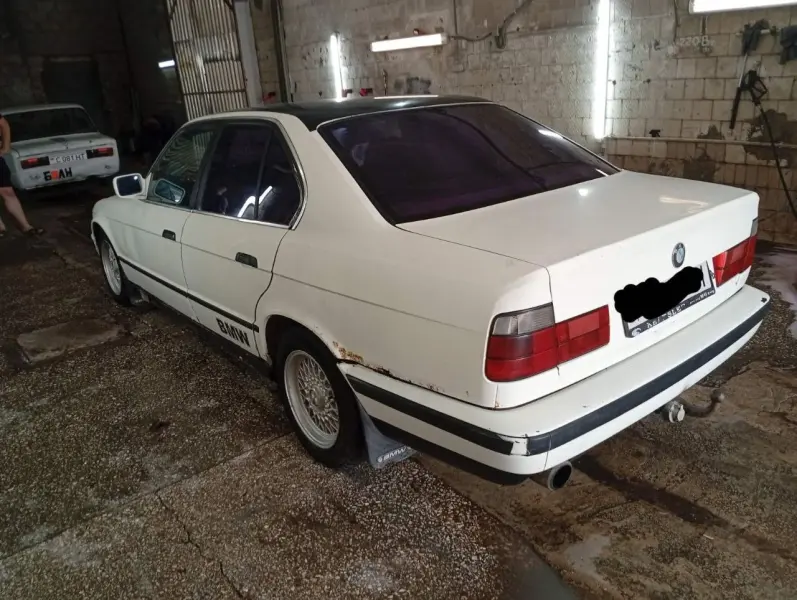 BMW 5 Series, 1993