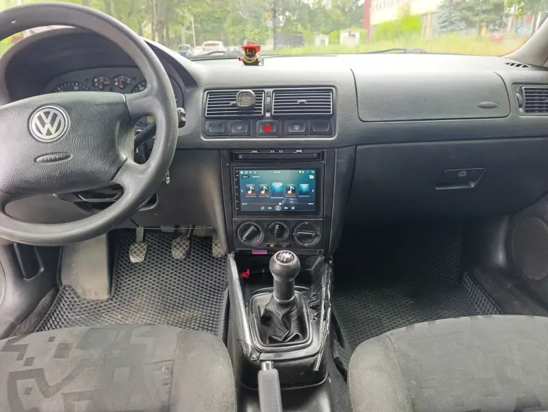 Volkswagen Golf, 1999