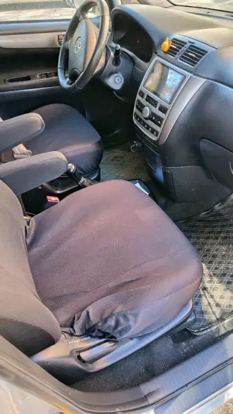 Toyota Avensis Verso, 2004