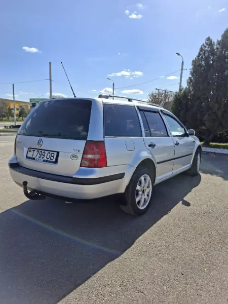 Volkswagen Golf, 2004