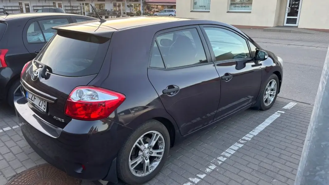 Toyota Auris, 2012