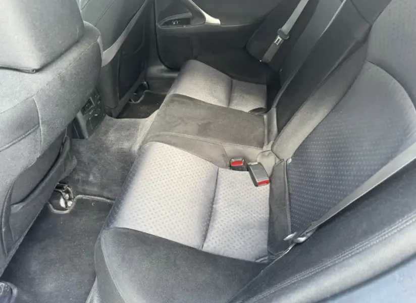 Lexus IS, 2004