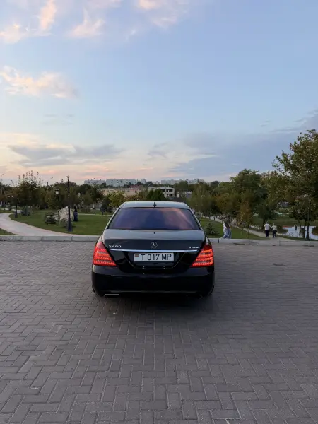 Mercedes-Benz S-Class, 2009