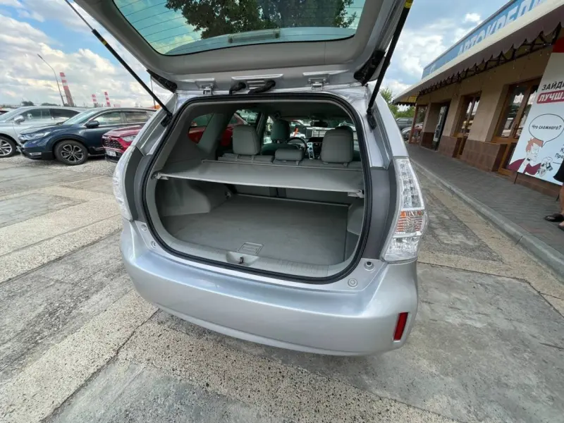 Toyota Prius, 2012