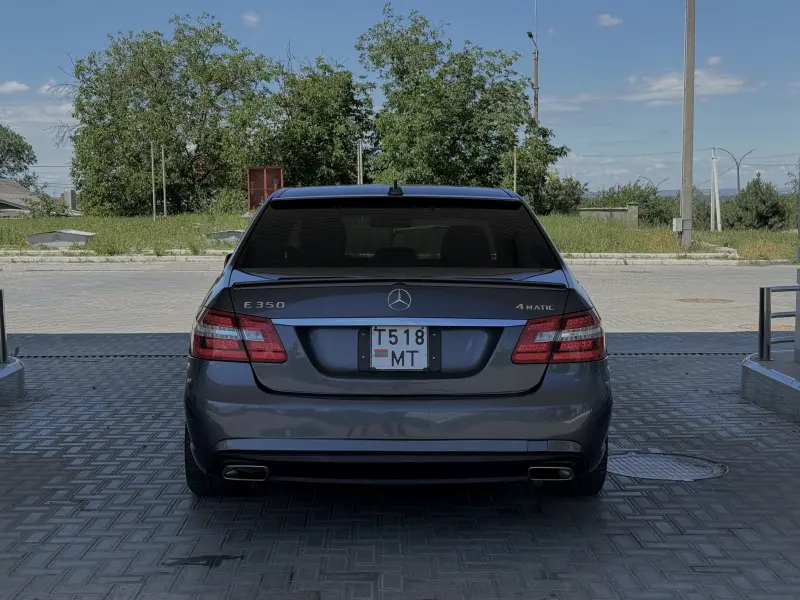 Mercedes-Benz E-Class, 2012