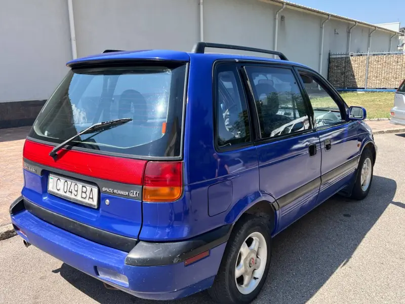 Mitsubishi Space Star, 1998