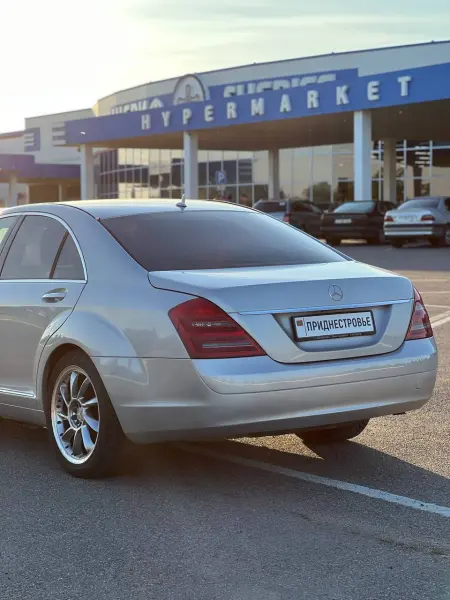 Mercedes-Benz S-Class, 2007