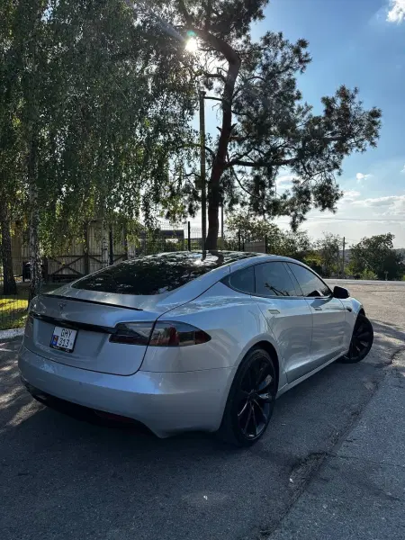TESLA S, 2017