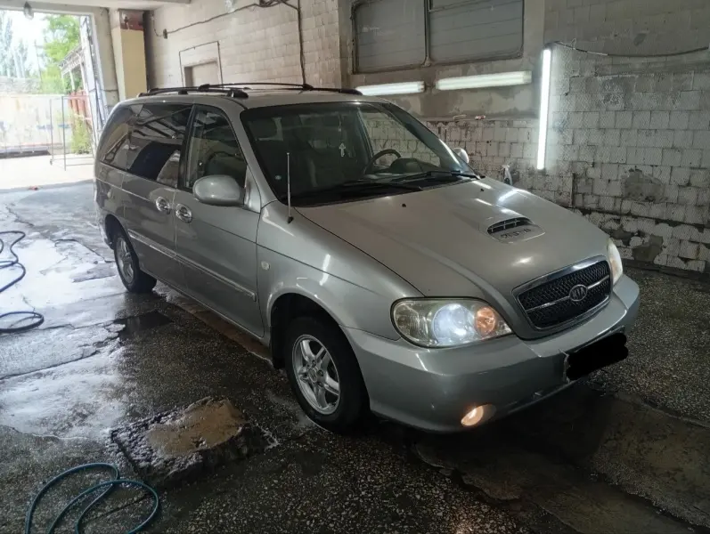 KIA Carnival, 2005