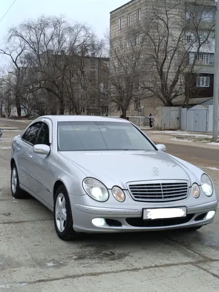 Mercedes-Benz E-Class, 2004