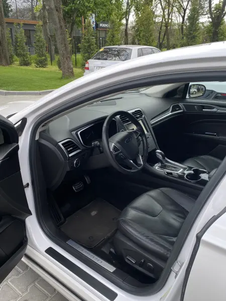 Ford Fusion, 2014