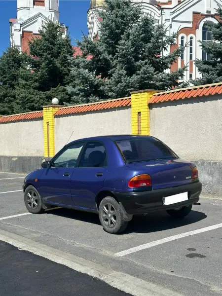 Mazda 121, 1995