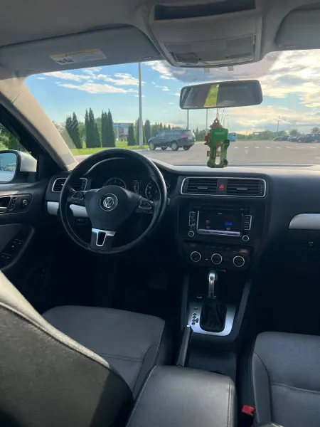 Volkswagen Jetta, 2013