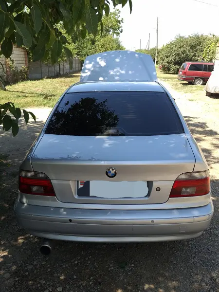 BMW 5 Series, 2001