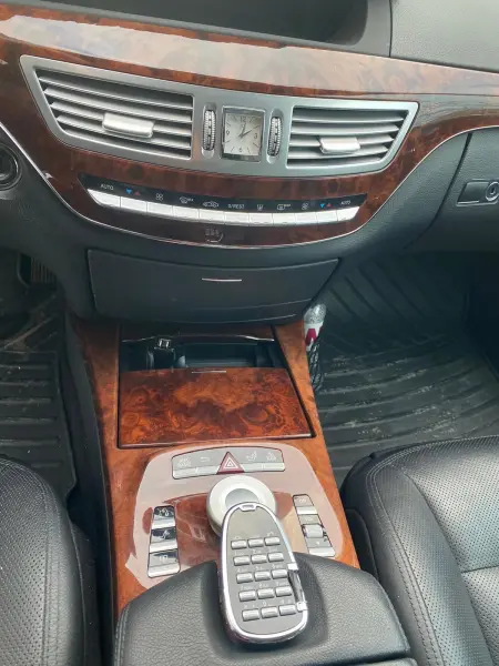 Mercedes-Benz S-Class, 2009