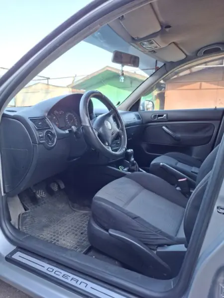 Volkswagen Golf, 2004