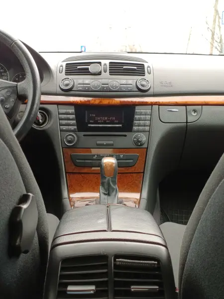 Mercedes-Benz E-Class, 2004