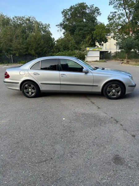 Mercedes-Benz E-Class, 2004