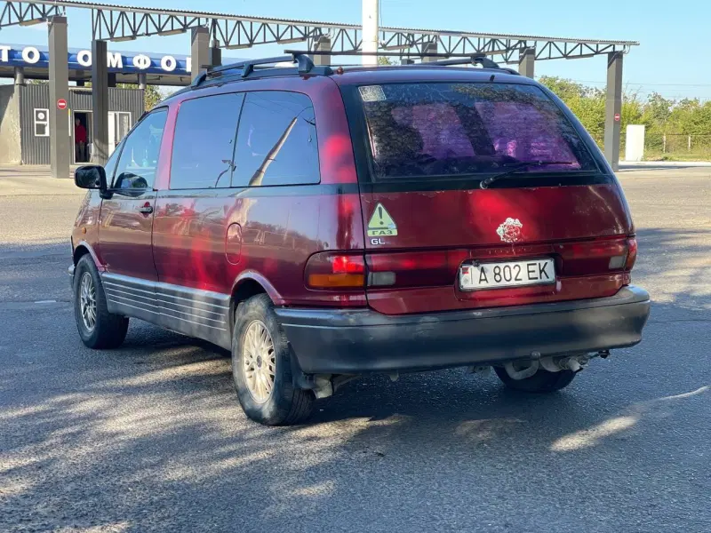 Toyota Previa, 1995