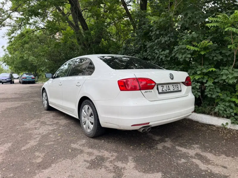 Volkswagen Jetta, 2013
