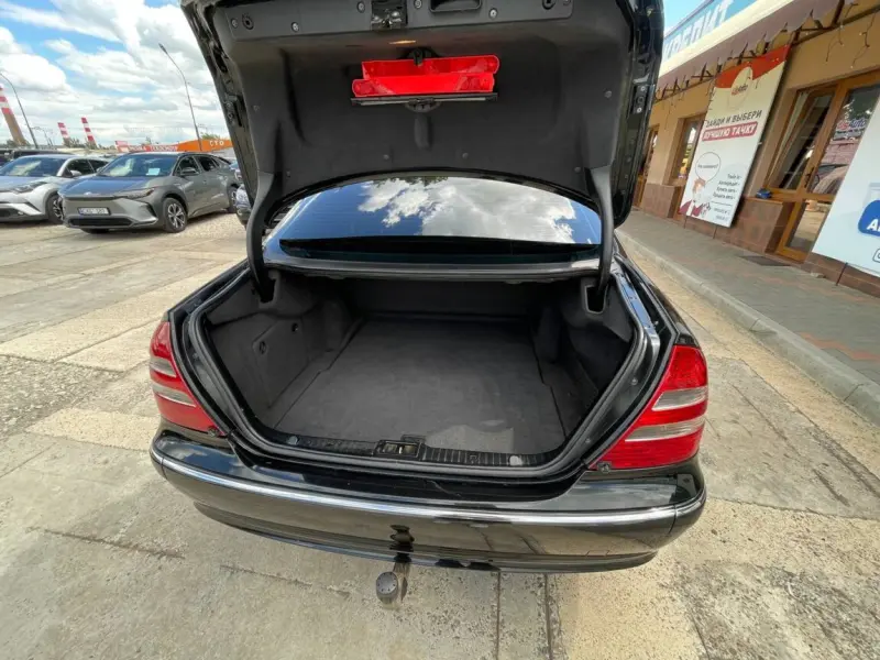 Mercedes-Benz E-Class, 2005