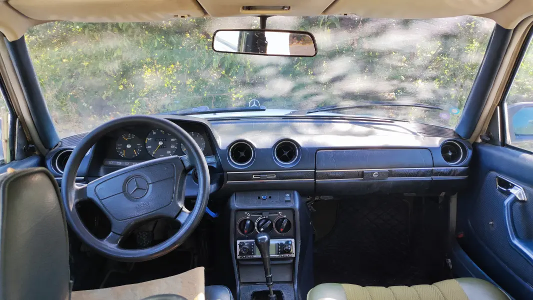 Mercedes-Benz W123, 1978