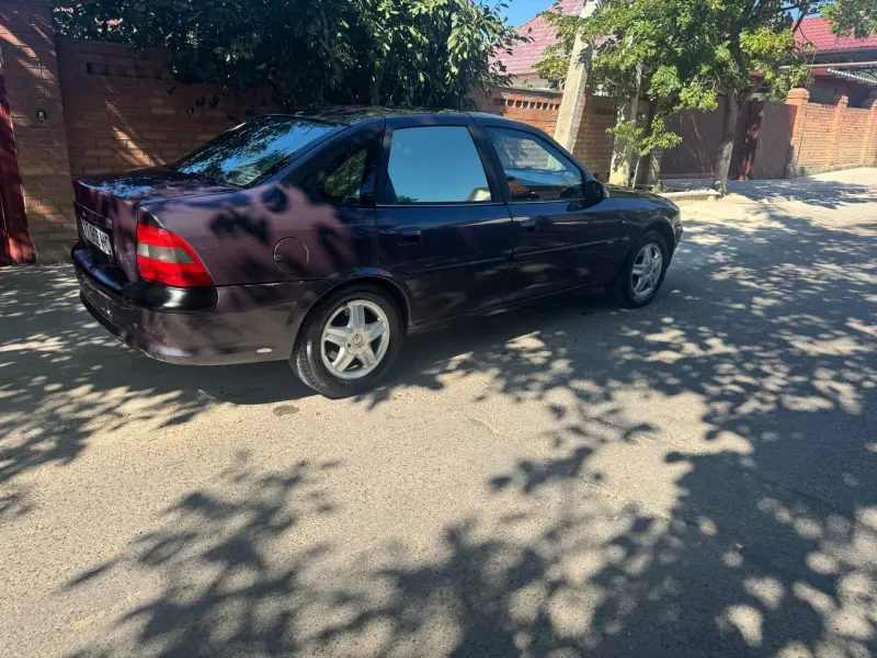 Opel Vectra, 1999