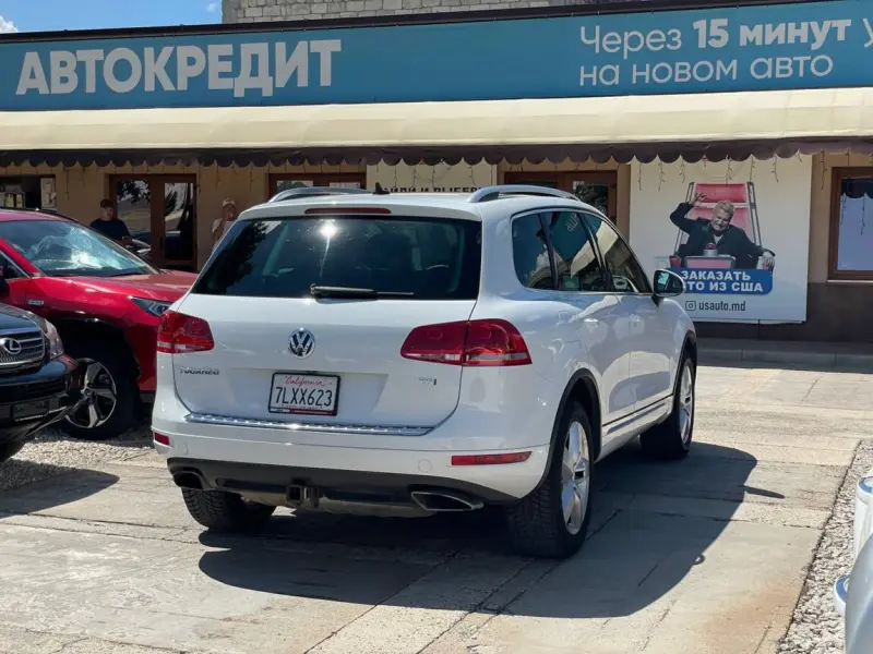 Volkswagen Touareg, 2013