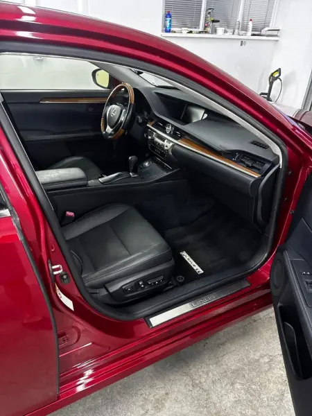 Lexus ES, 2013