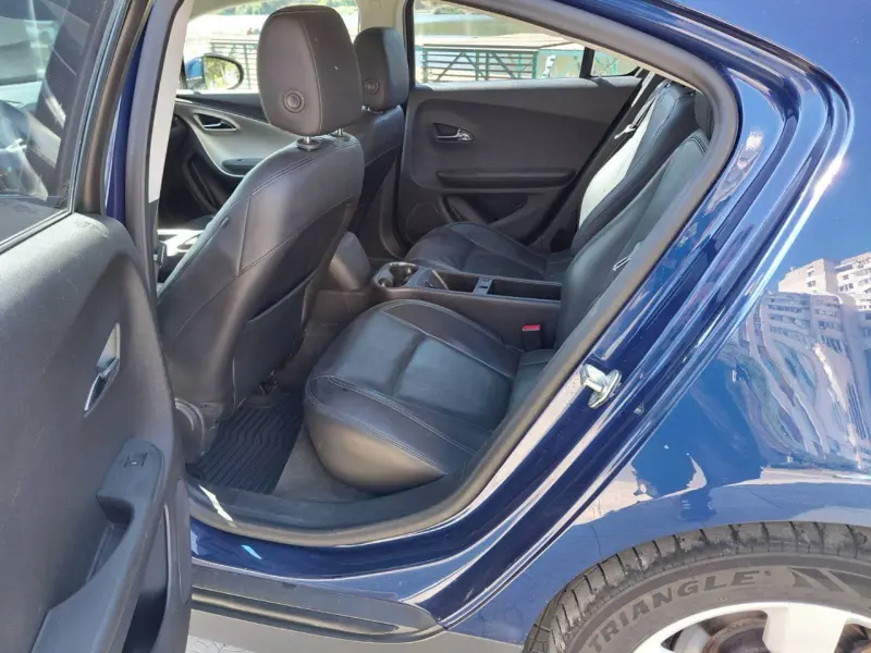 Chevrolet Volt, 2012