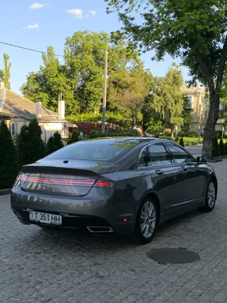 Lincoln MKZ, 2014